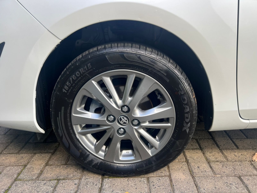 Toyota-YARIS-1.5 16V FLEX SEDAN XL LIVE MULTIDRIVE