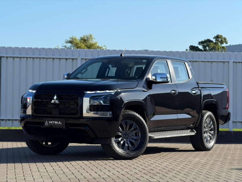 Mitsubishi-TRITON-2.4 BITURBO DIESEL HPE-S 4X4 AUTOMÁTICO