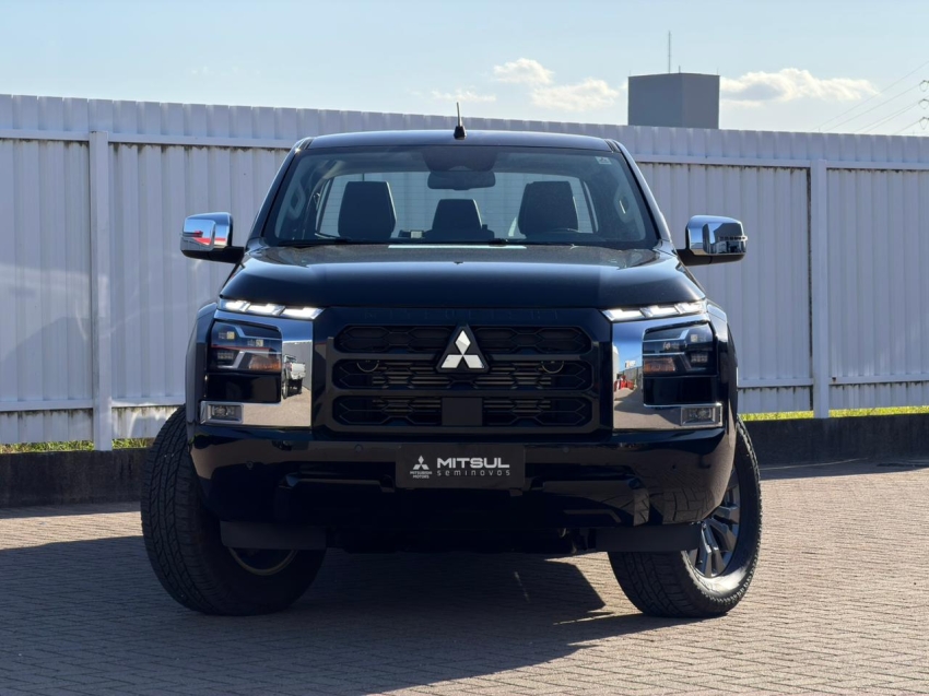 Mitsubishi-TRITON-2.4 BITURBO DIESEL HPE-S 4X4 AUTOMÁTICO