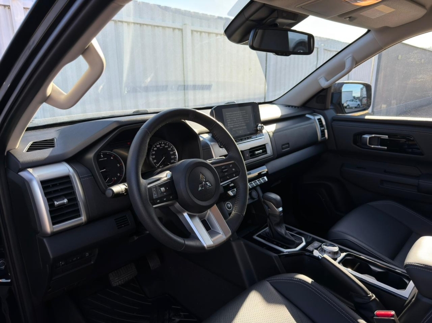 Mitsubishi-TRITON-2.4 BITURBO DIESEL HPE-S 4X4 AUTOMÁTICO