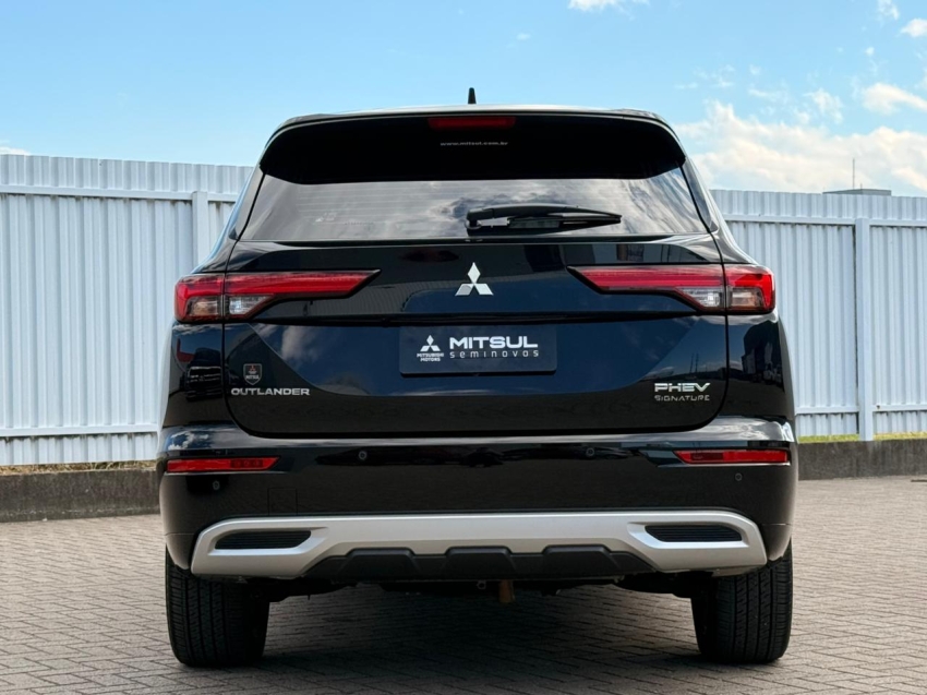 Mitsubishi-OUTLANDER-2.4 PHEV SIGNATURE S-AWC DHT