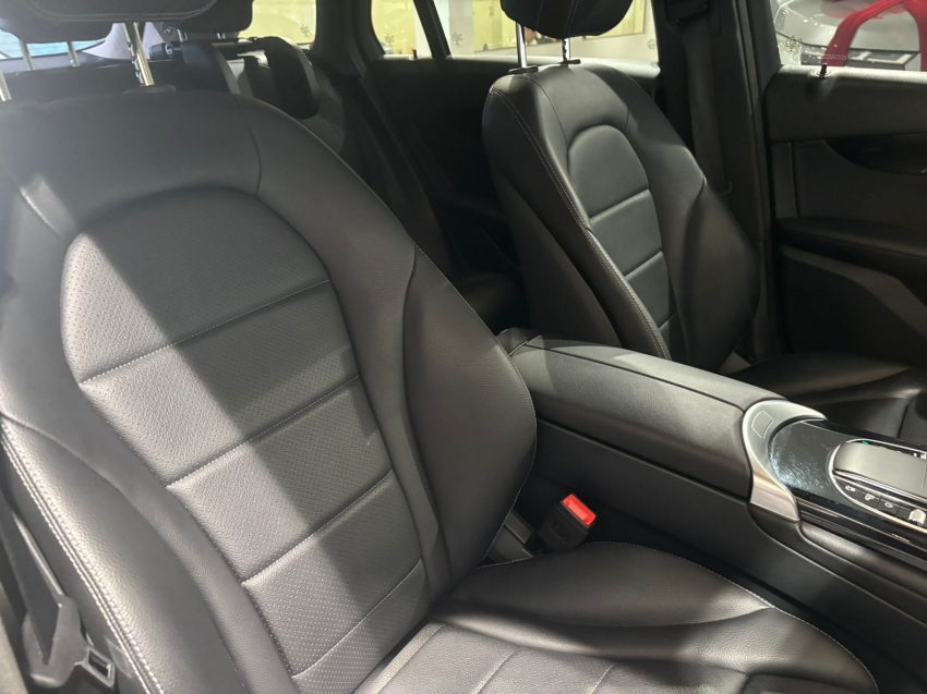 MERCEDES BENZ-GLC 220d-2.0 TURBO DIESEL OFF-ROAD 9G-TRONIC