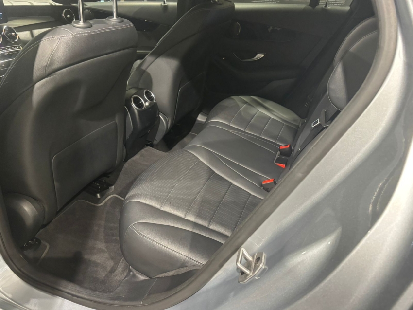 MERCEDES BENZ-GLC 220d-2.0 TURBO DIESEL OFF-ROAD 9G-TRONIC