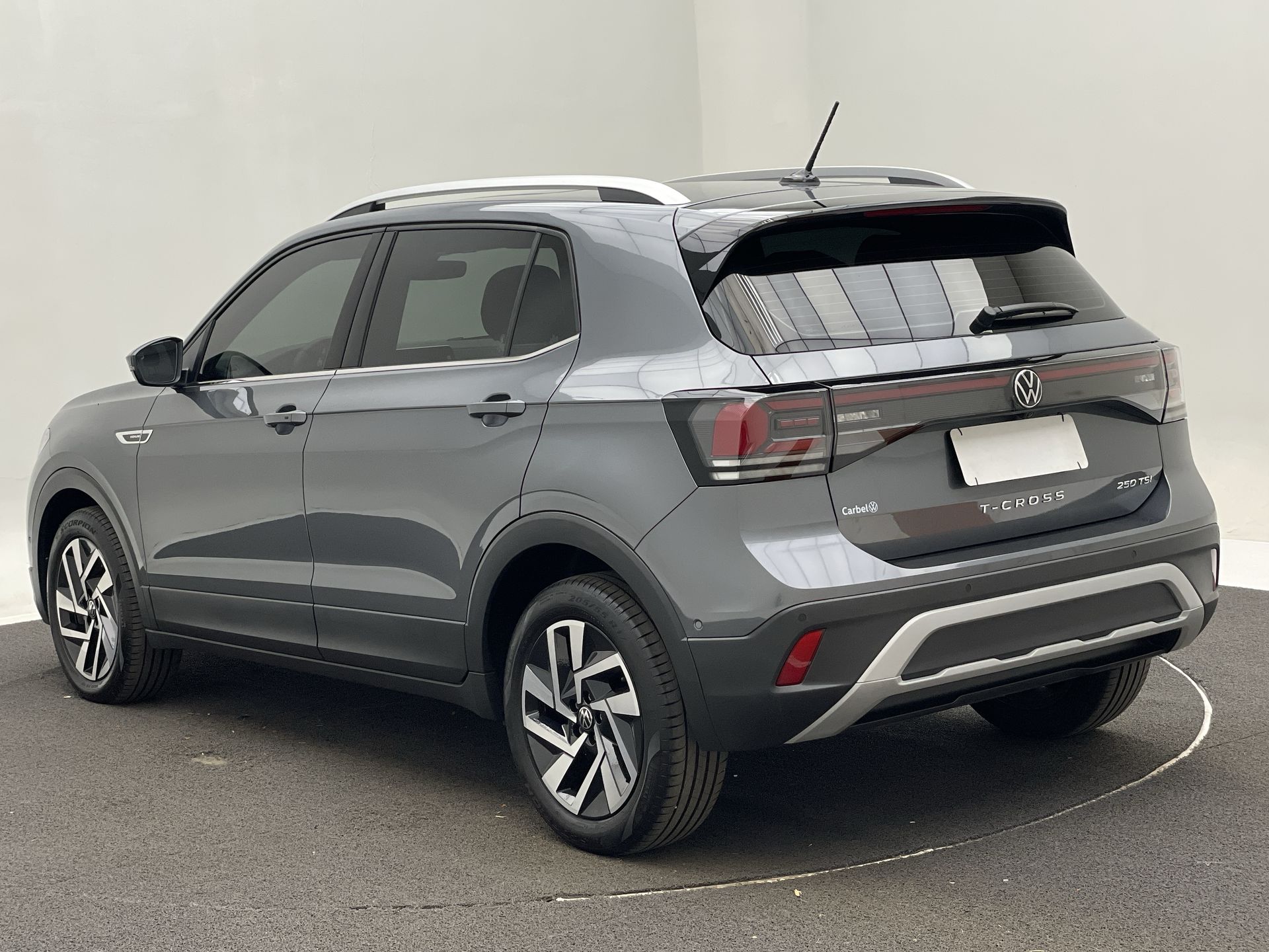VW - Volkswagen-T-Cross-T-Cross Hig. 250 TSI 1.4 Flex 16V 5p Aut