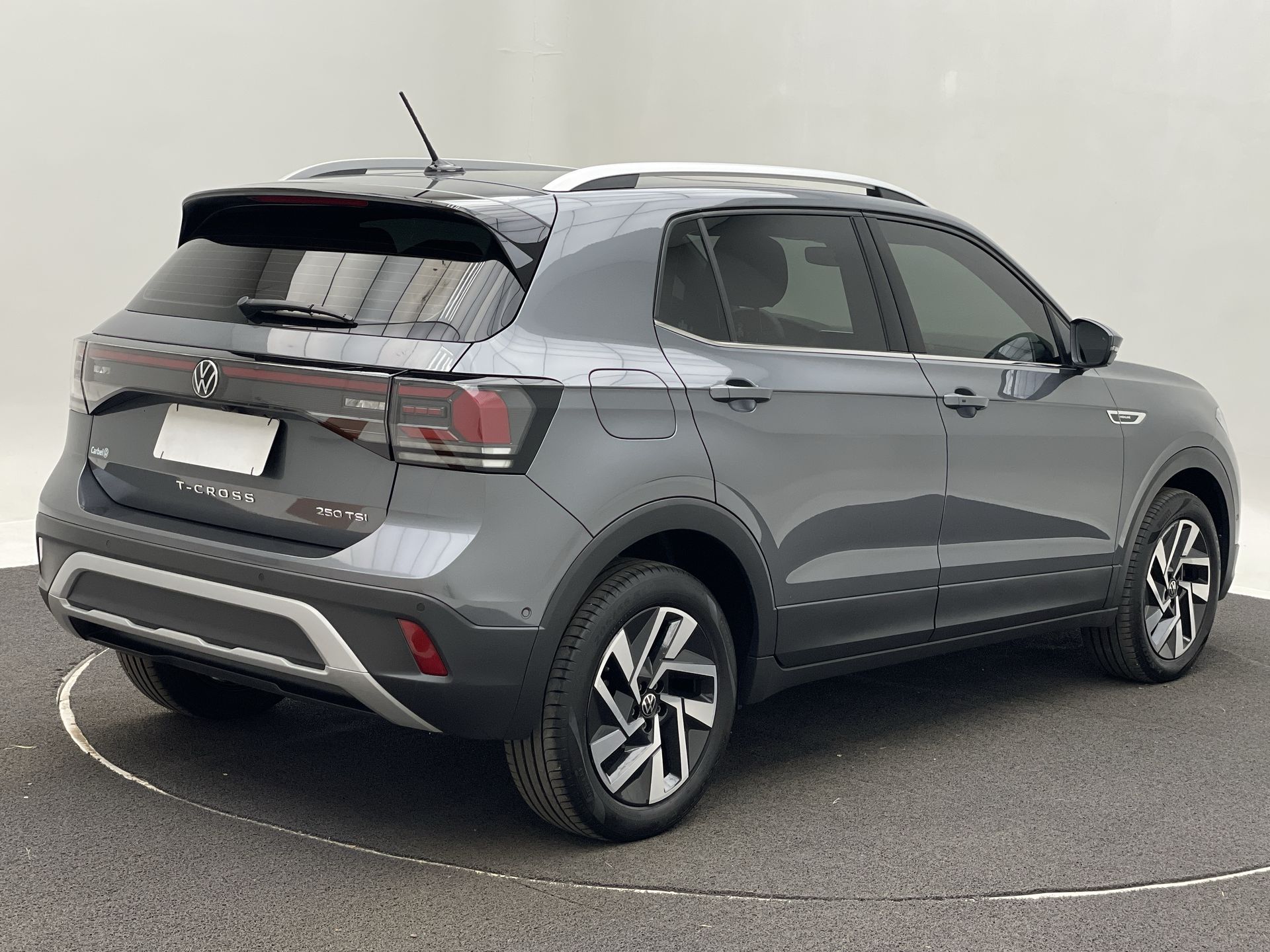 VW - Volkswagen-T-Cross-T-Cross Hig. 250 TSI 1.4 Flex 16V 5p Aut