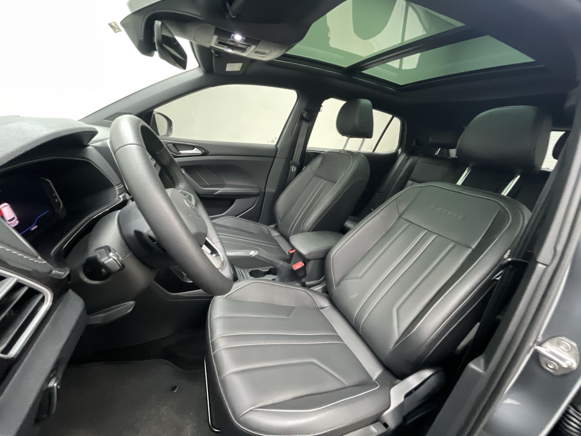 VW - Volkswagen-T-Cross-T-Cross Hig. 250 TSI 1.4 Flex 16V 5p Aut