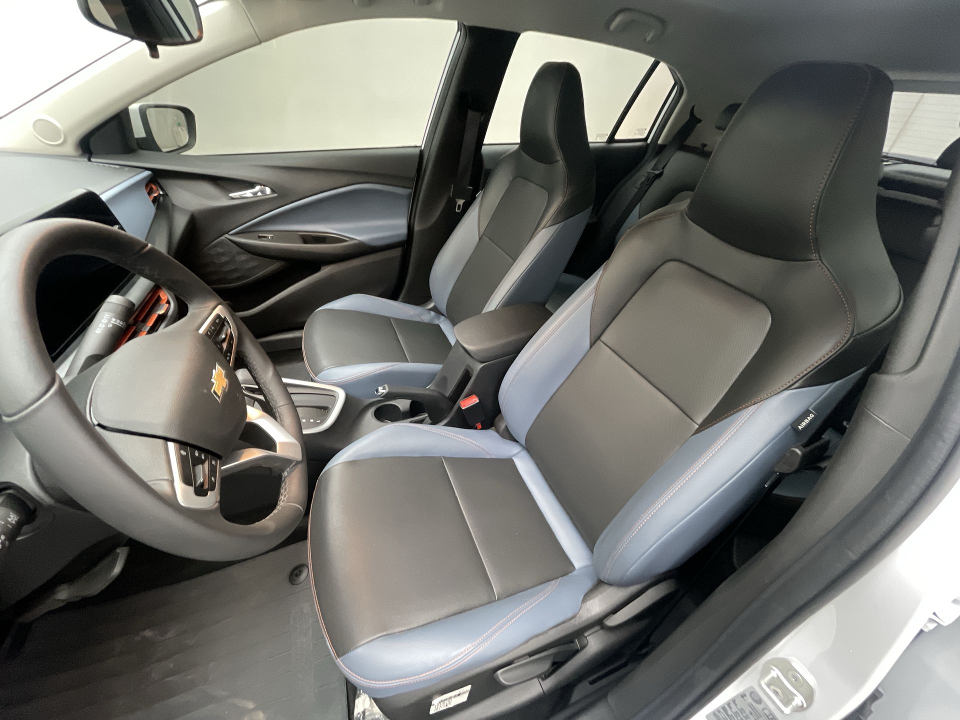 ONIX HATCH PREM. 1.0 12V TB Flex 5p Aut.