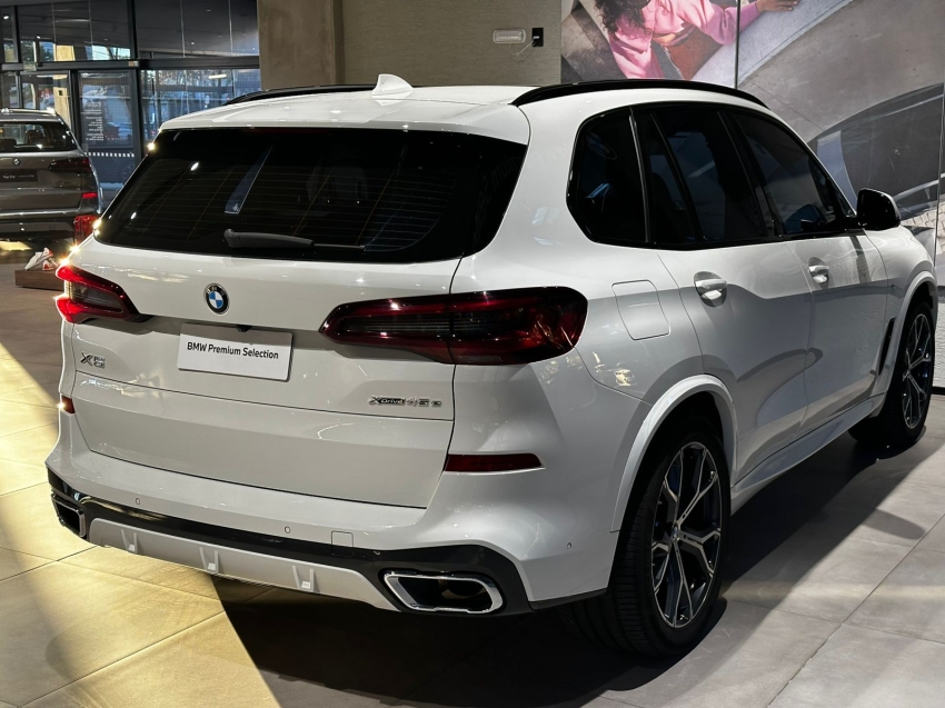BMW-X5-3.0 I6 TURBO HÍBRIDO XDRIVE45E M SPORT AUTOMÁTICO