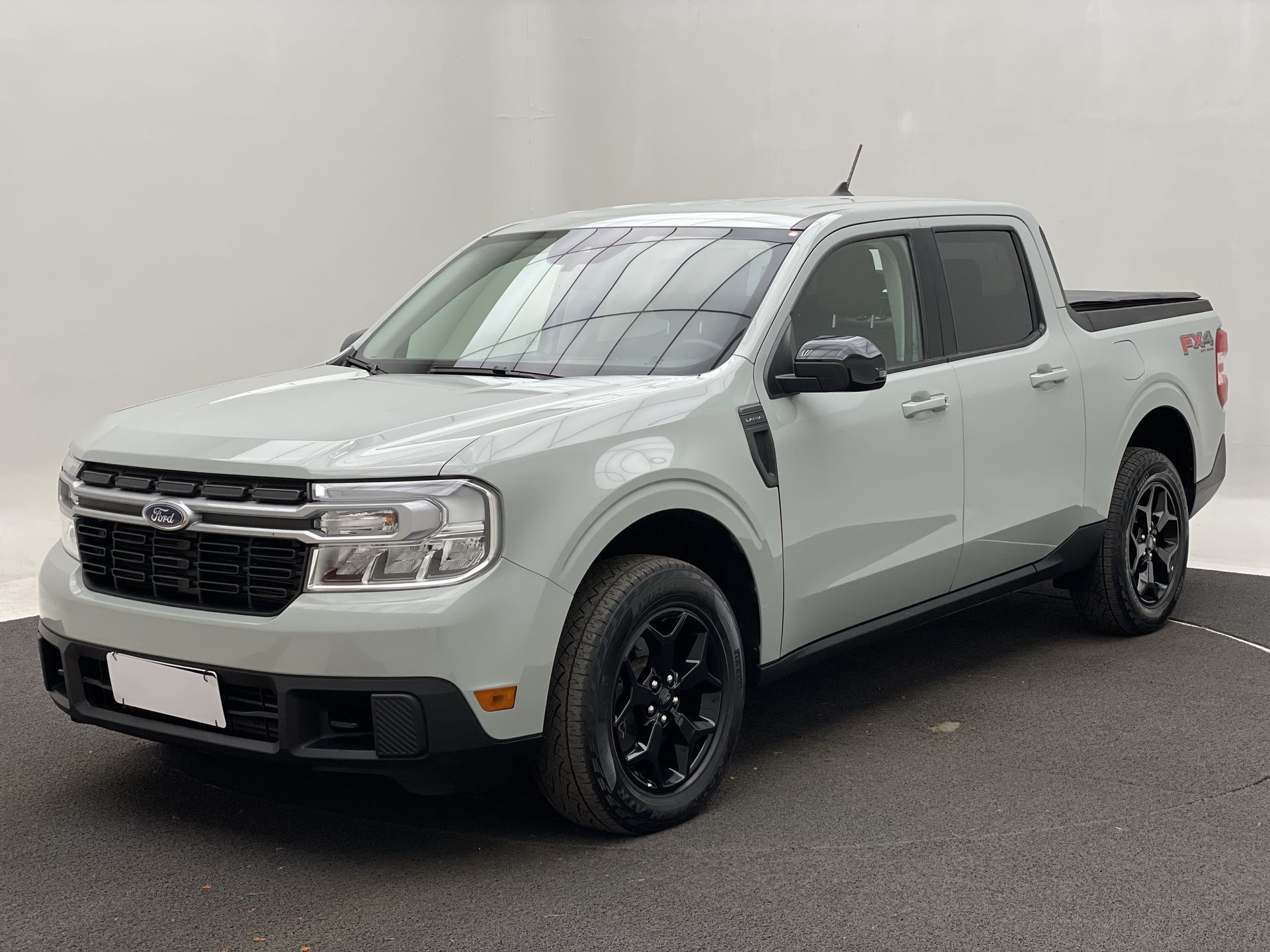 Ford-MAVERICK-Maverick Lariat FX4 2.0 EcoBoost Aut.