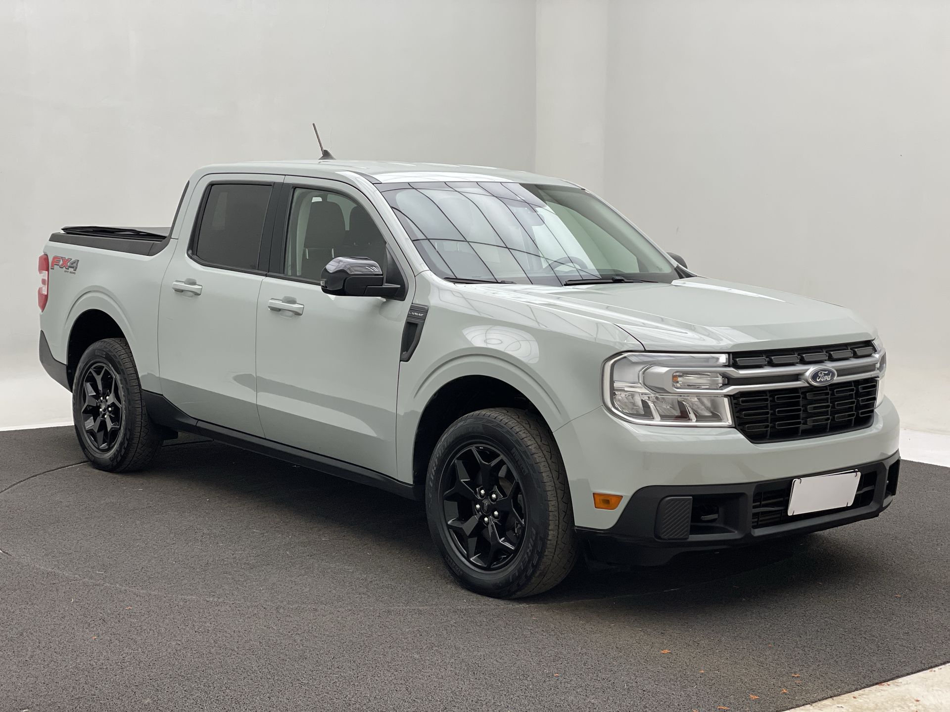 Ford-MAVERICK-Maverick Lariat FX4 2.0 EcoBoost Aut.