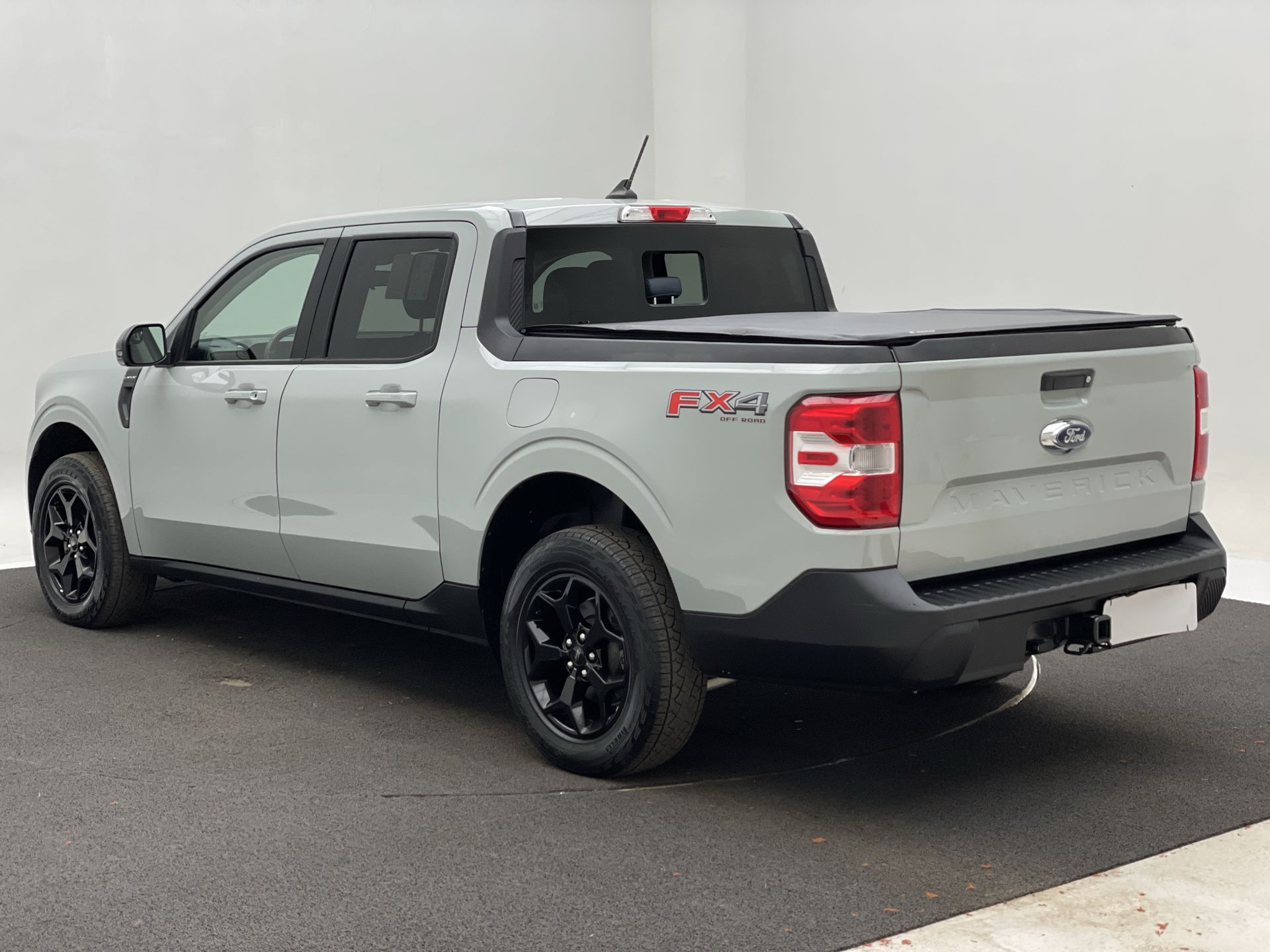 Ford-MAVERICK-Maverick Lariat FX4 2.0 EcoBoost Aut.