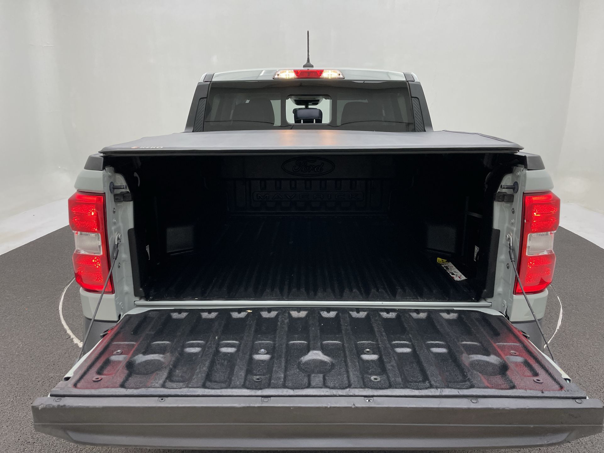 Ford-MAVERICK-Maverick Lariat FX4 2.0 EcoBoost Aut.
