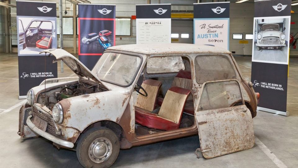 RESTAURANDO UM DOS MINIS CLÁSSICOS MAIS ANTIGOS.