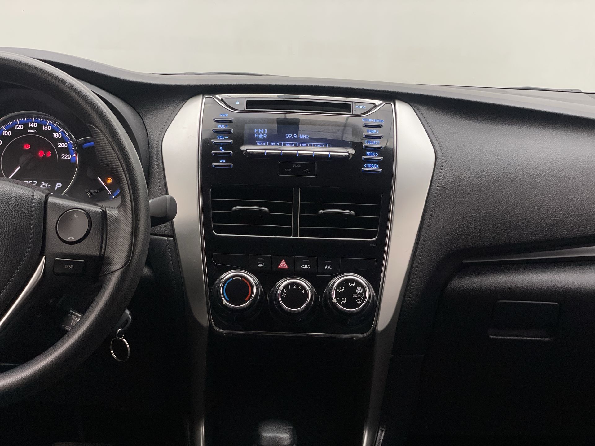 YARIS XL Sedan 1.5 Flex 16V 4p Aut.