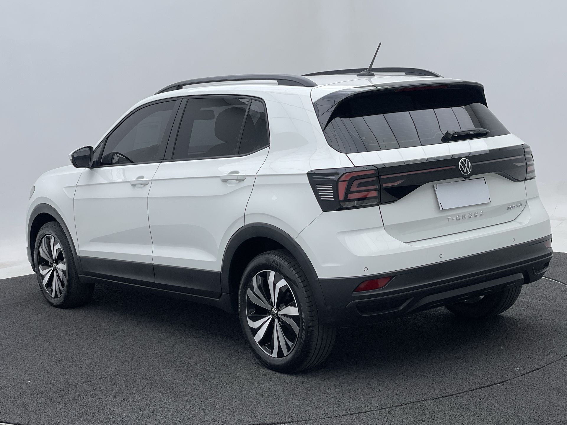 VW - Volkswagen-T-Cross-T-CROSS 1.0 200 TSI TOTAL FLEX AUT.