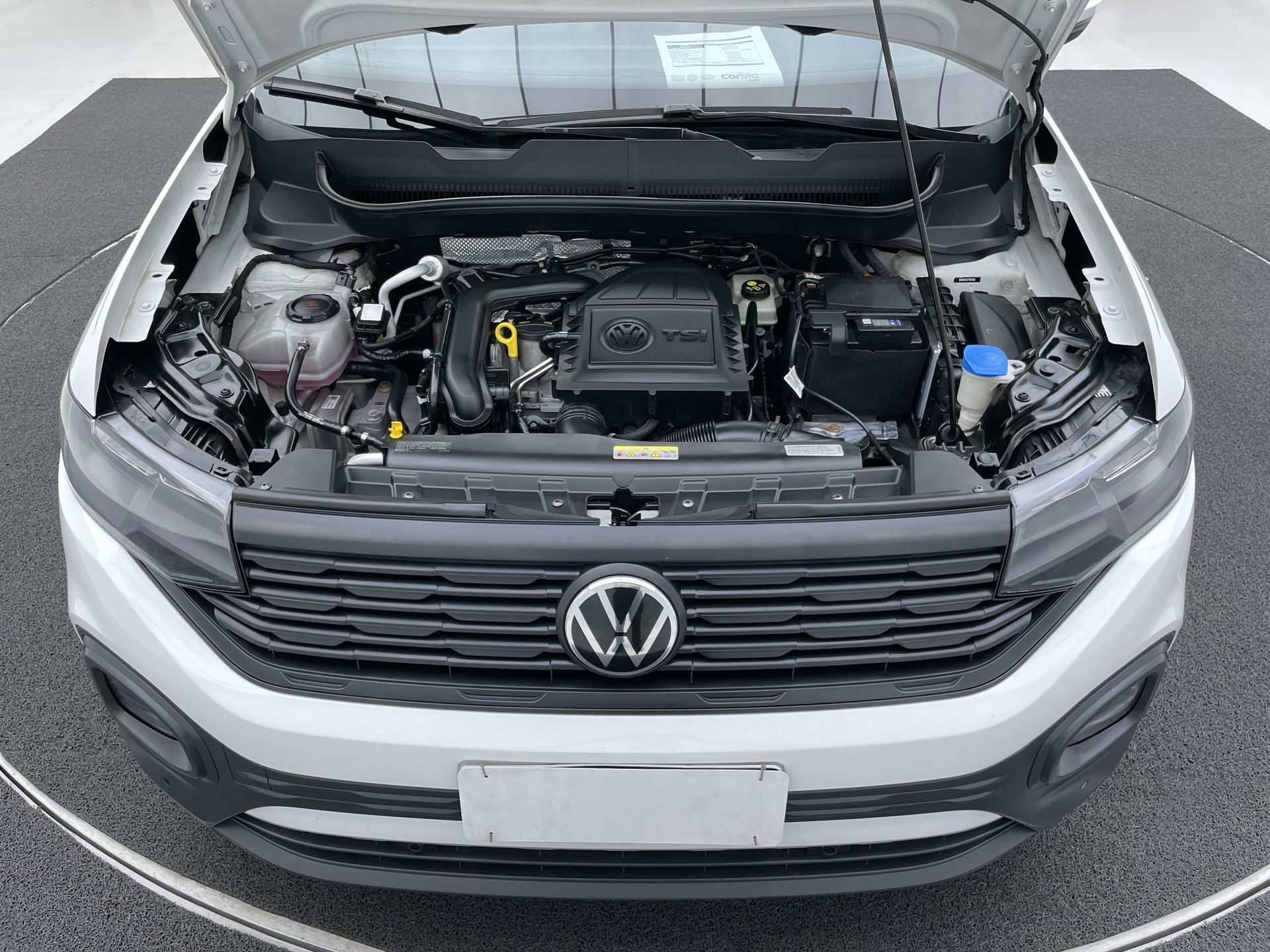 VW - Volkswagen-T-Cross-T-CROSS 1.0 200 TSI TOTAL FLEX AUT.