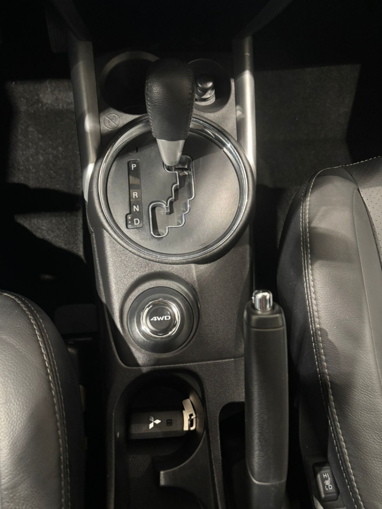 Mitsubishi-OUTLANDER SPORT-2.0 MIVEC FLEX HPE AWD AUTOMÁTICO