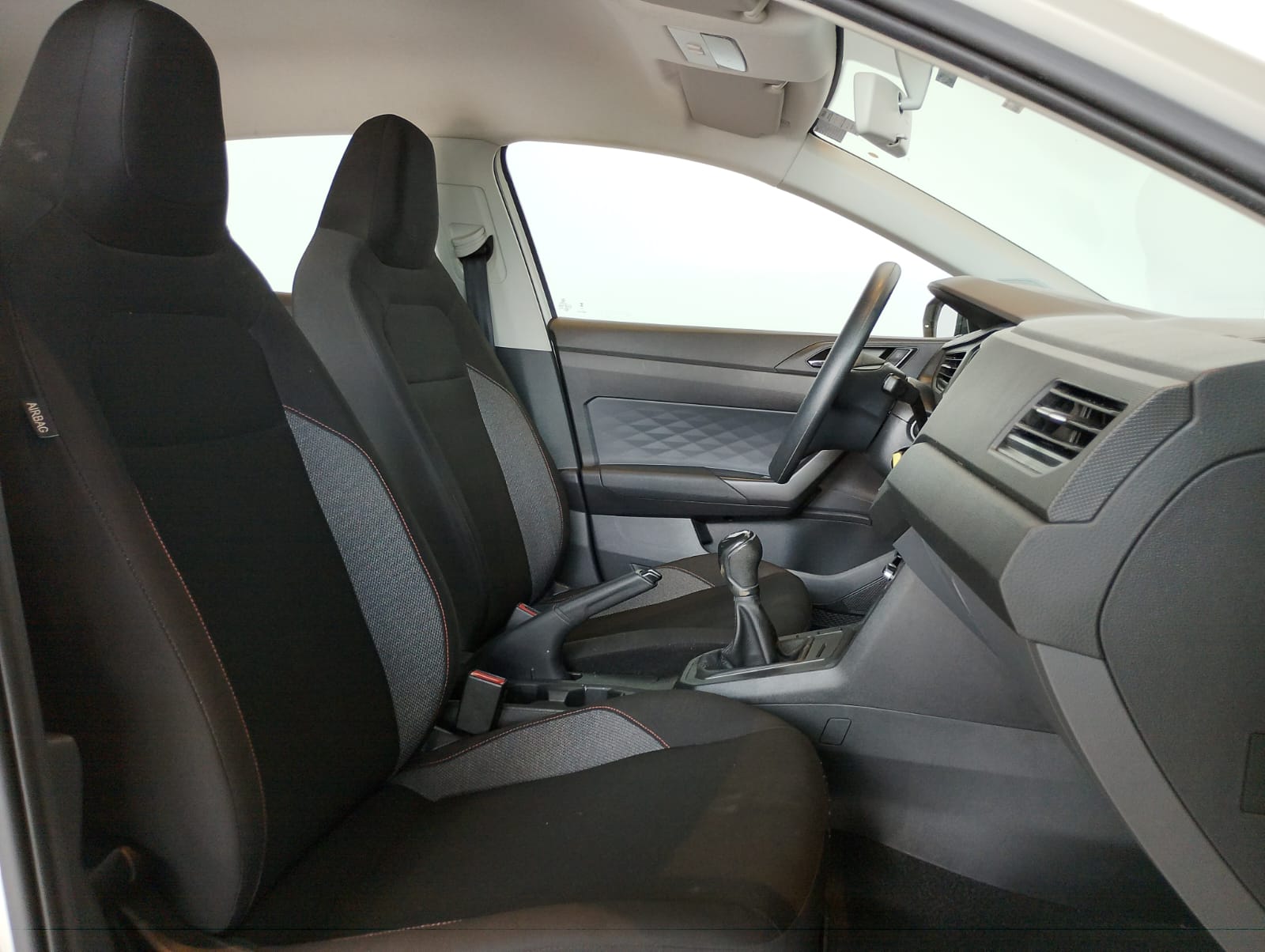 VW - Volkswagen-Polo-Polo Track 1.0 Flex 12V 5p