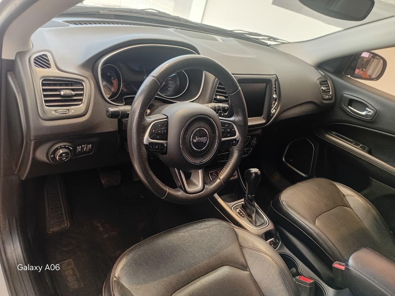 Jeep-COMPASS-COMPASS LONGITUDE 2.0 4x2 Flex 16V Aut.