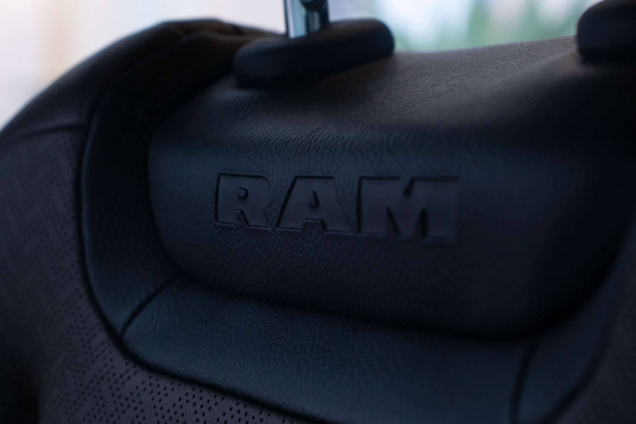 RAM-RAMPAGE-RAMPAGE LARAMIE 2.0 TB CD 4X4 Die. Aut.