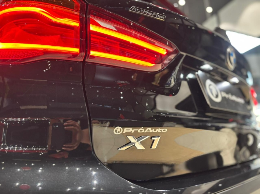 BMW-X1-2.0 16V TURBO ACTIVEFLEX SDRIVE20I X-LINE 4P AUTOMÁTICO