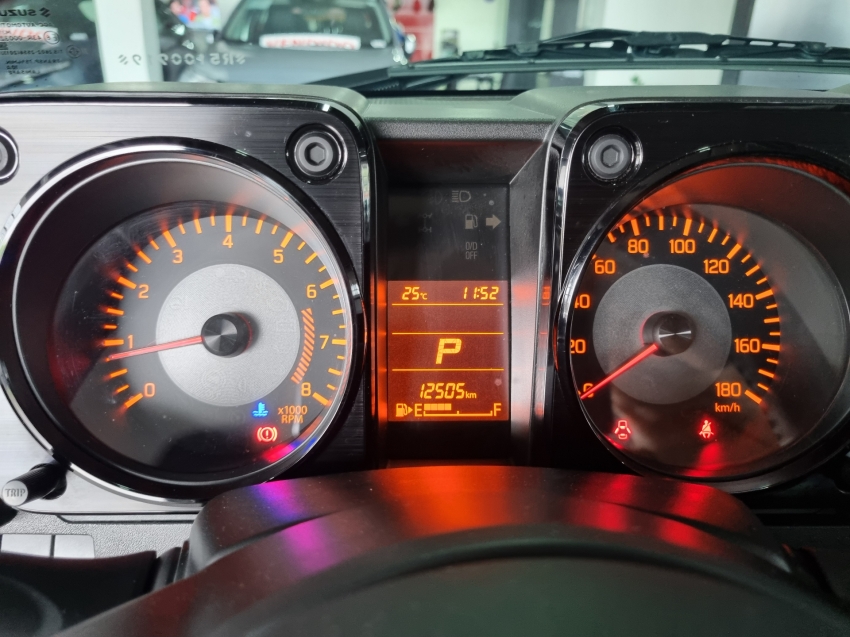 Suzuki-JIMNY-1.5 GASOLINA SIERRA 4EXPEDITION 4X4 AUTOMÁTICO