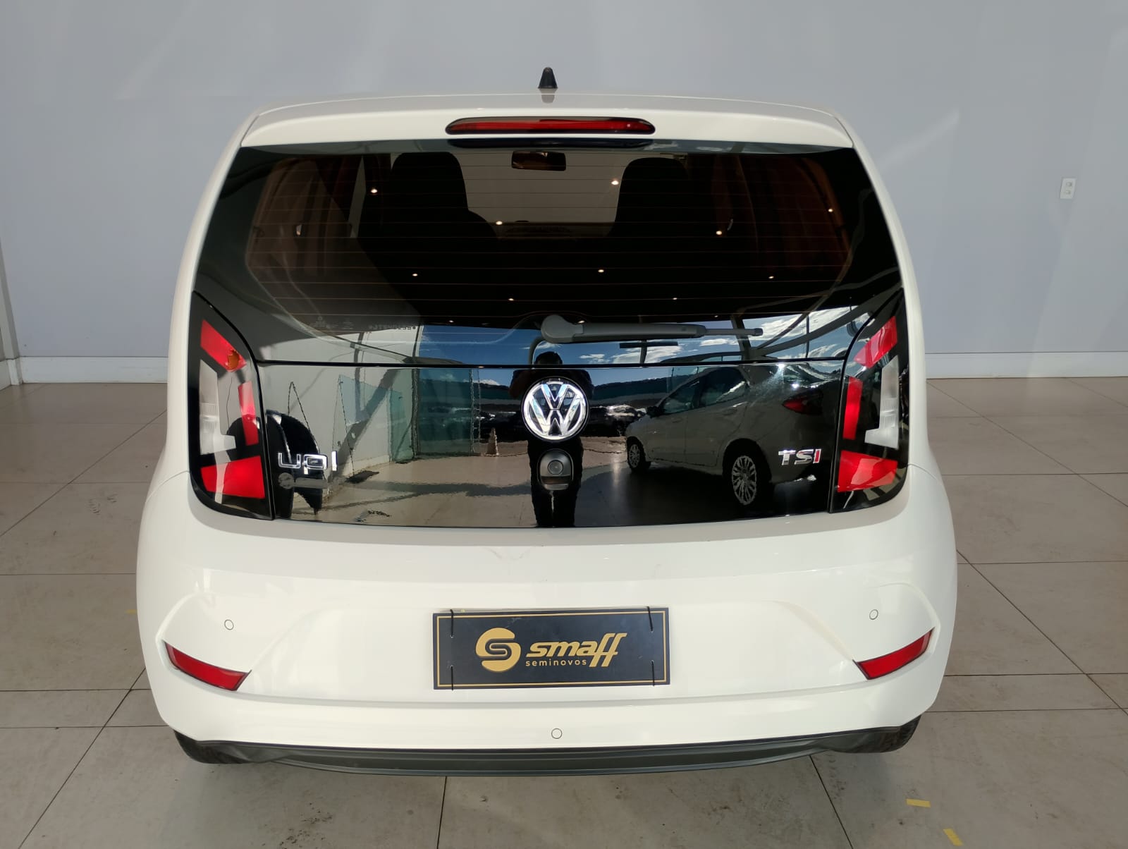 VW - Volkswagen-up!-up! move 1.0 TSI Total Flex 12V 5p