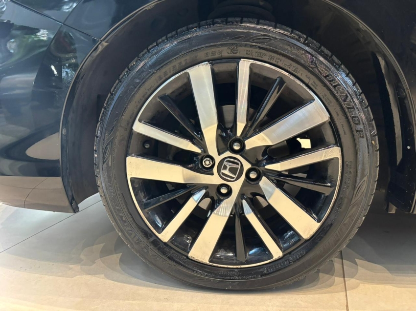 Honda-CITY-1.5 i-VTEC FLEX HATCH TOURING CVT