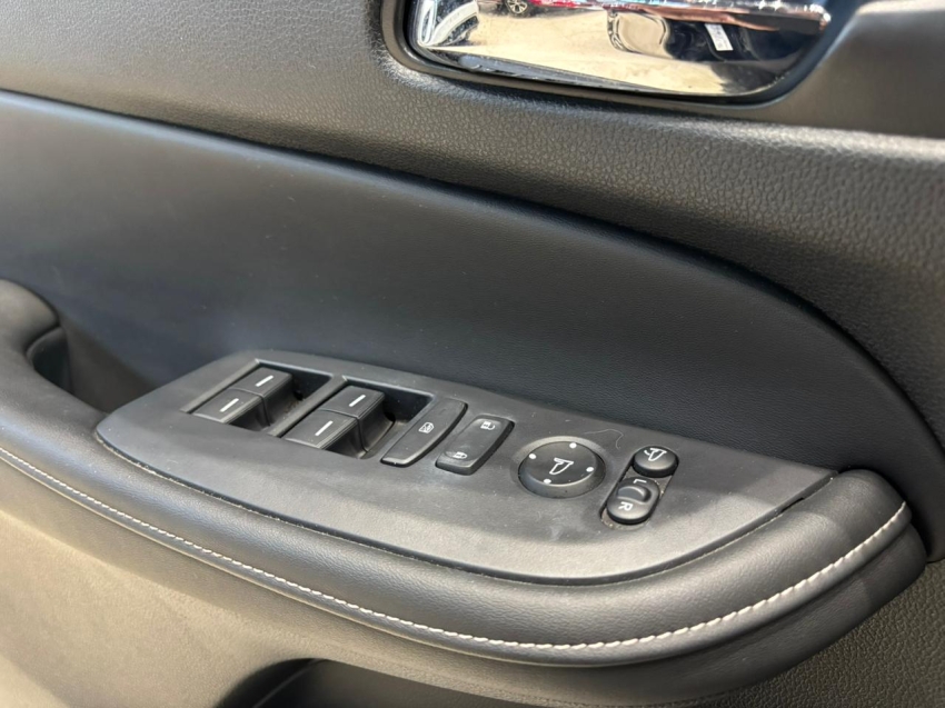 Honda-CITY-1.5 i-VTEC FLEX HATCH TOURING CVT