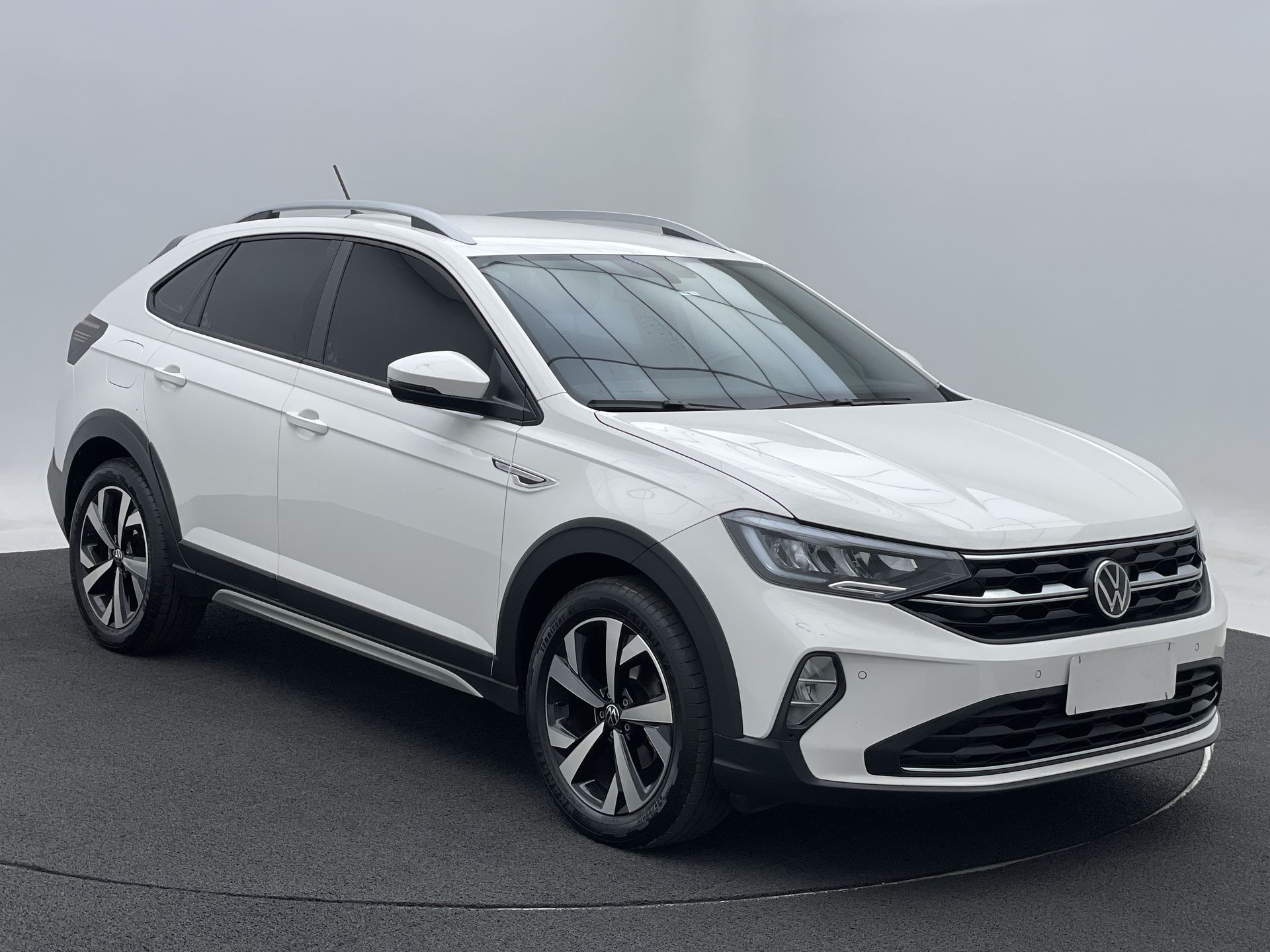 Nivus Highline 1.0 200 TSI Flex Aut.