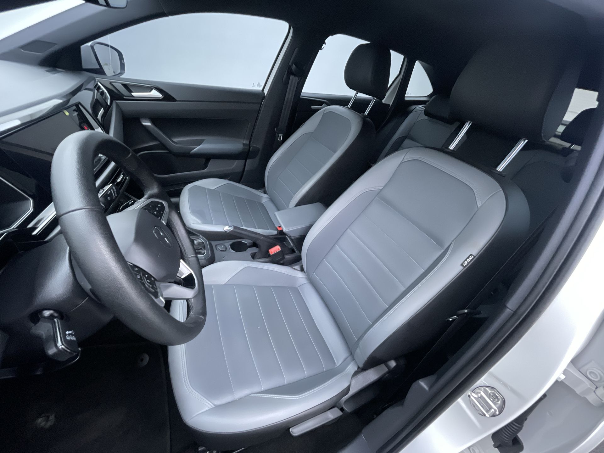 Nivus Highline 1.0 200 TSI Flex Aut.