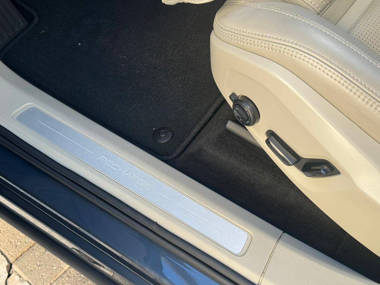 Volvo-XC 60-XC 60 T-8 Ultimate 2.0 AWD (Híbrido)