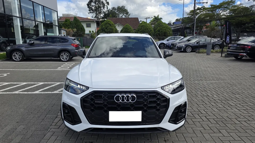 audi q5 q5 perf. black 2.0 tfsie s.tr. qt (hib.)