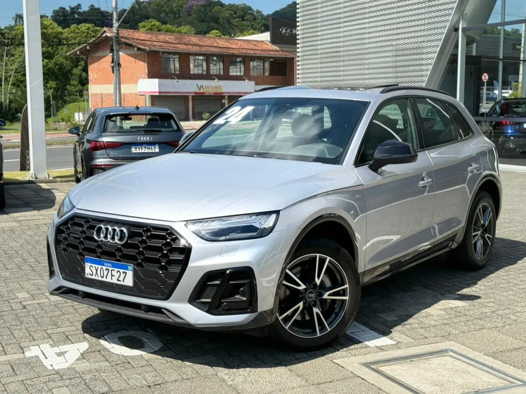 audi q5 q5 perf. black 2.0 tfsie s.tr. qt (hib.)