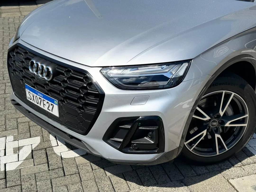 audi q5 q5 perf. black 2.0 tfsie s.tr. qt (hib.)