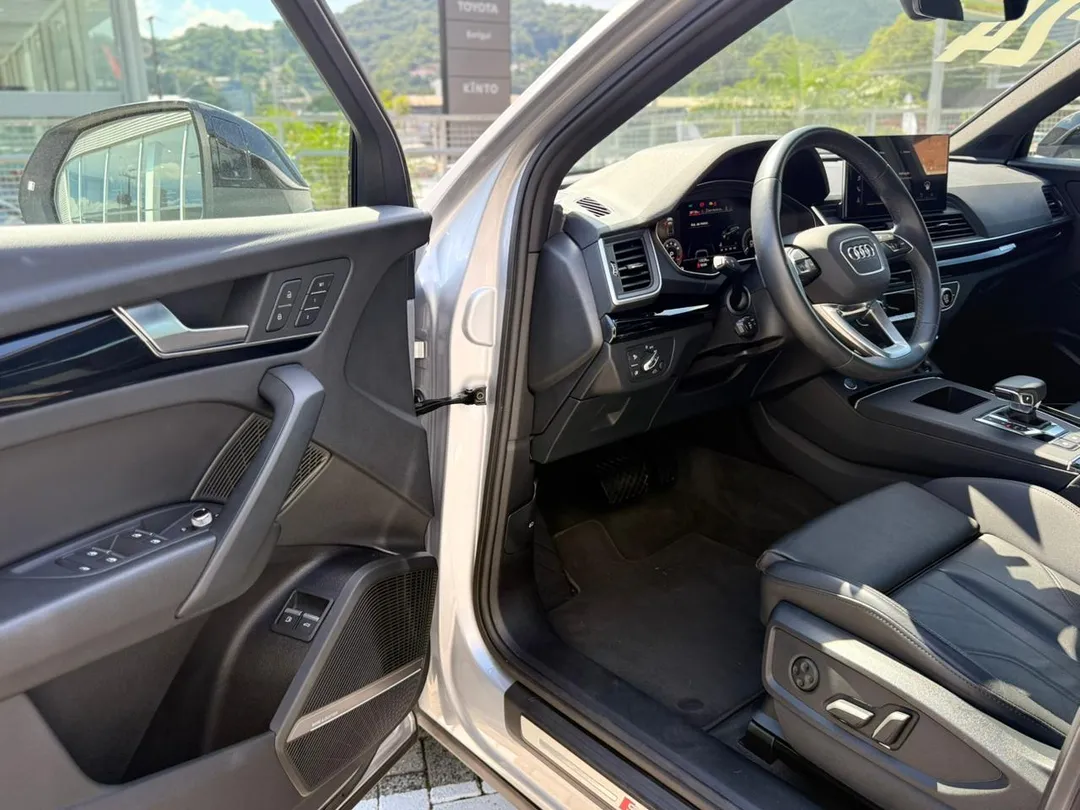 audi q5 q5 perf. black 2.0 tfsie s.tr. qt (hib.)