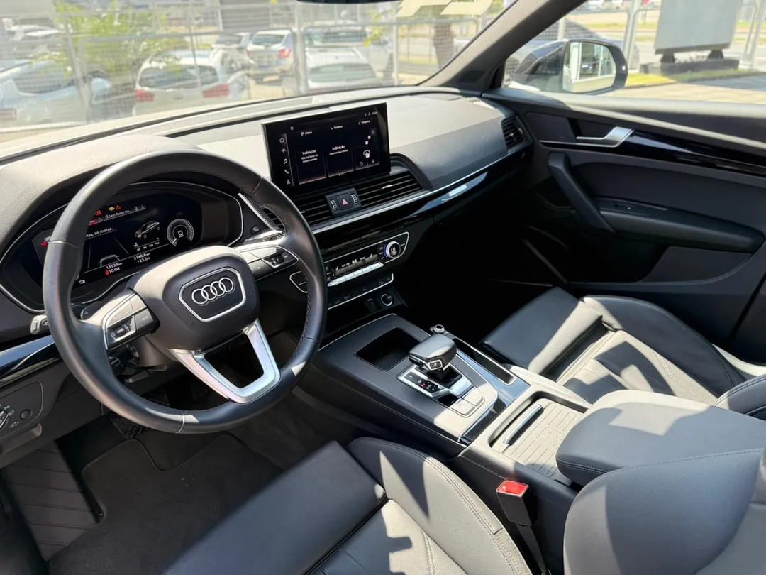 audi q5 q5 perf. black 2.0 tfsie s.tr. qt (hib.)