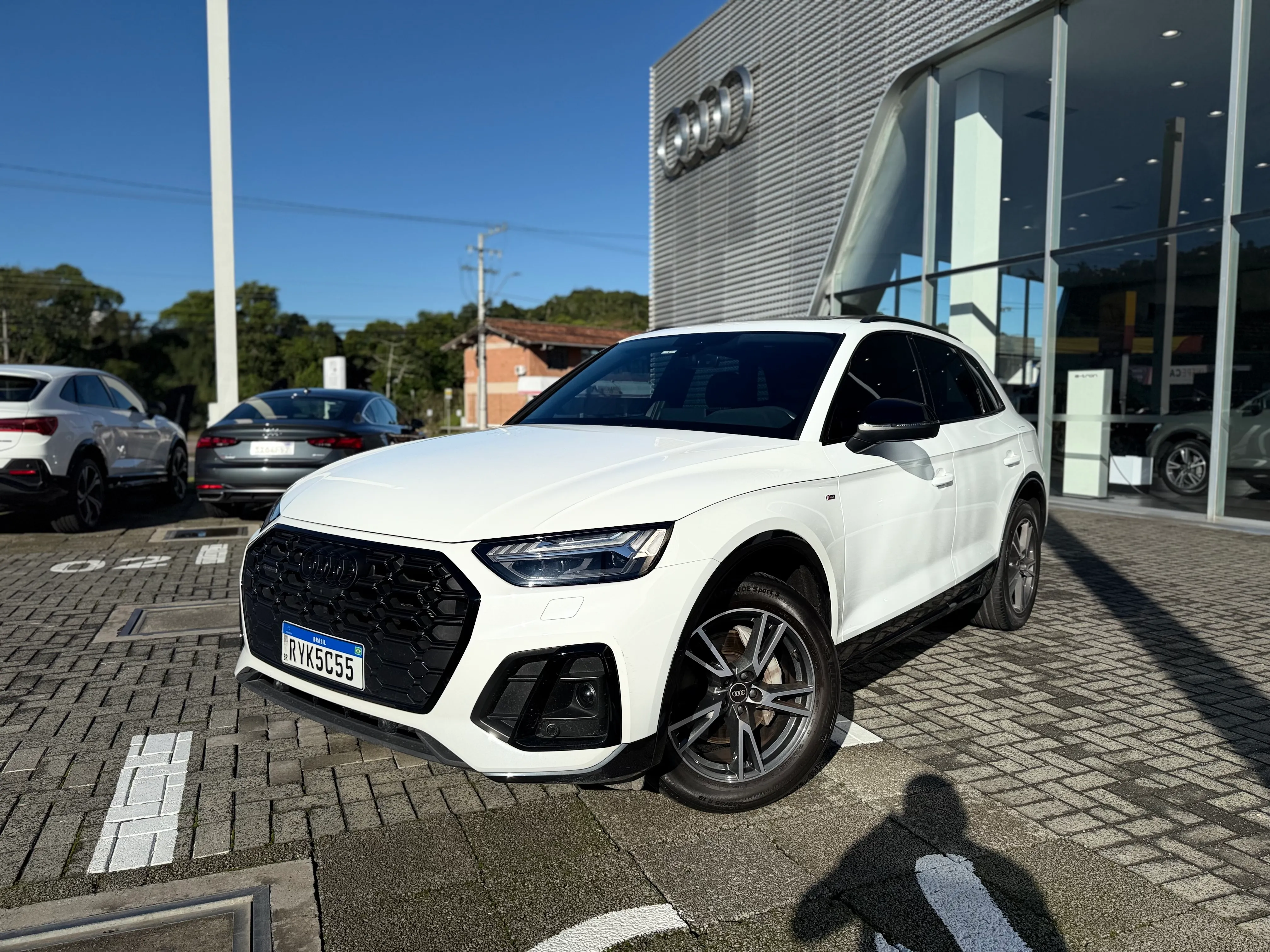 audi q5 q5 perf. black 2.0 tfsie s.tr. qt (hib.)