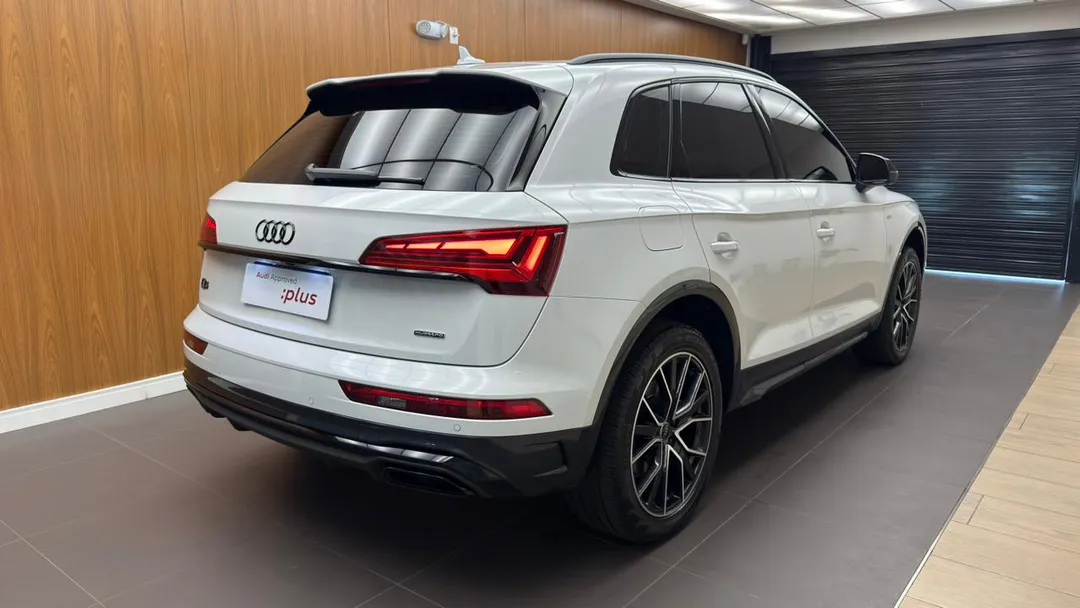 audi q5 q5 s-line black 2.0 tfsi quat. s-tronic