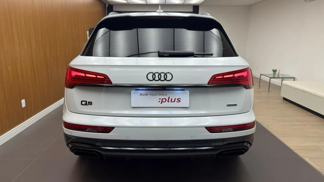 audi q5 q5 s-line black 2.0 tfsi quat. s-tronic