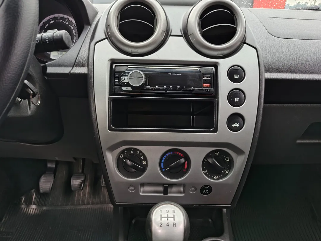 ford fiesta fiesta 1.0 8v flex/class 1.0 8v flex 5p