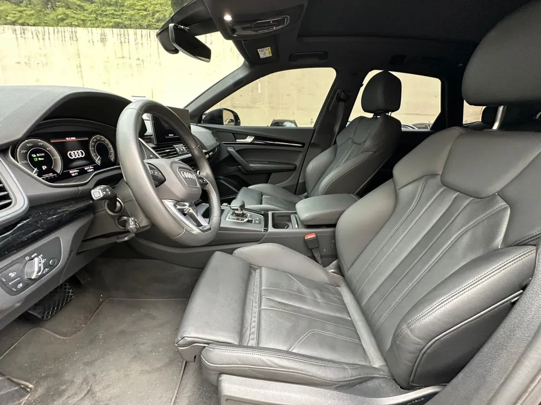 audi q5 q5 perf. black 2.0 tfsie s.tr. qt (hib.)