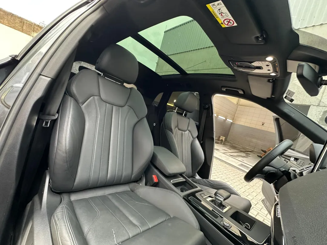 audi q5 q5 perf. black 2.0 tfsie s.tr. qt (hib.)