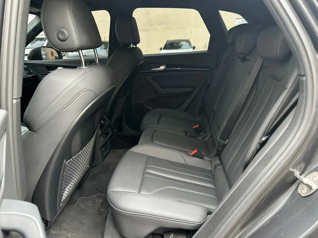audi q5 q5 perf. black 2.0 tfsie s.tr. qt (hib.)