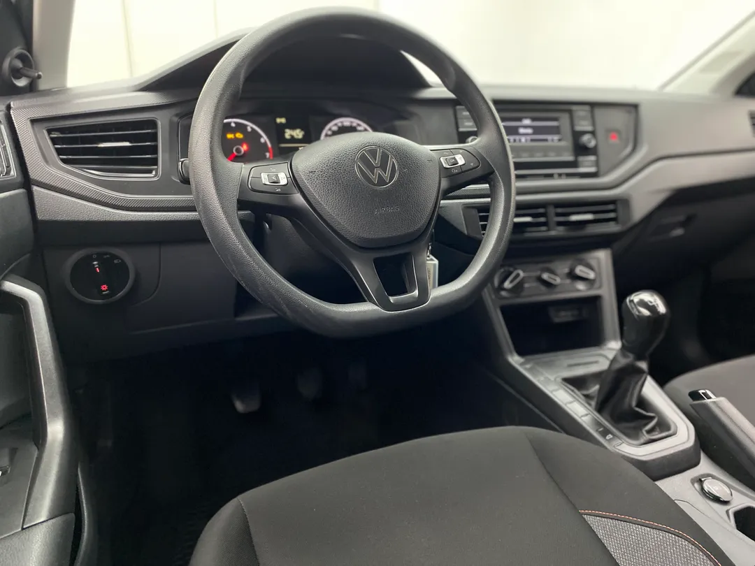 vw - volkswagen polo track 1.0 flex 12v 5p