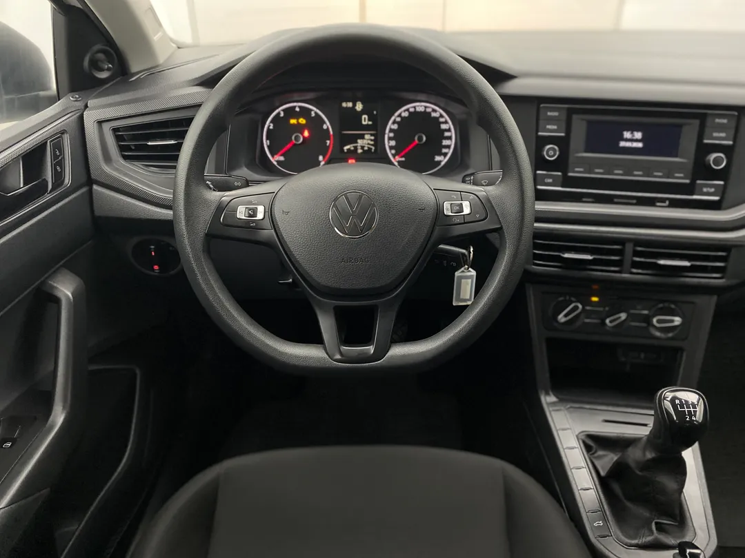vw - volkswagen polo track 1.0 flex 12v 5p