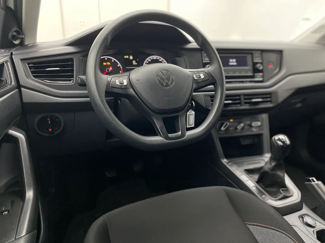 vw - volkswagen polo polo track 1.0 flex 12v 5p