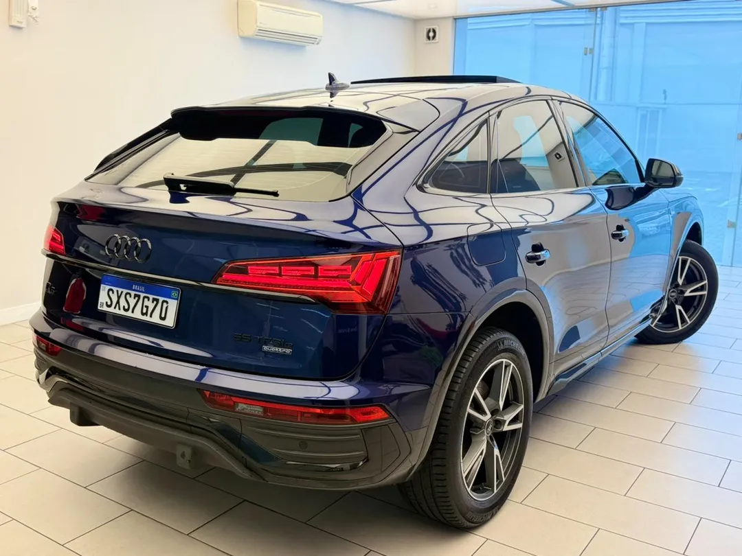 audi q5 q5 sb p black. 2.0 tfsie s.tr. qt (hib.)