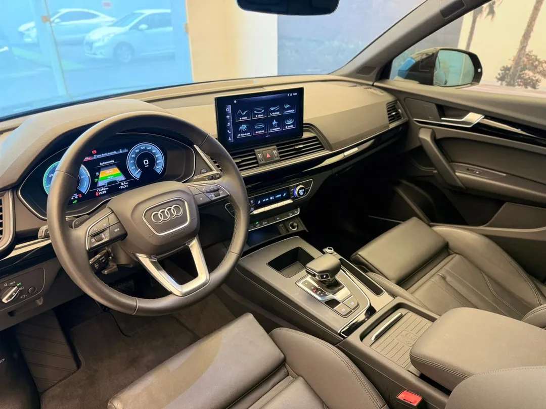 audi q5 sb p black. 2.0 tfsie s.tr. qt (hib.)