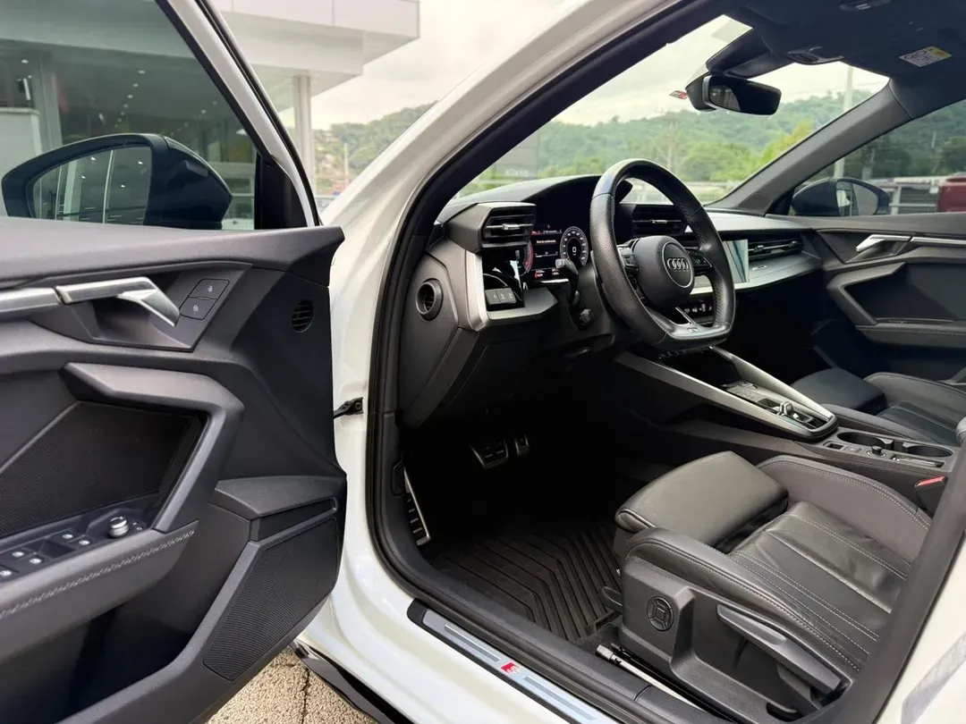 audi a3 a3 sportb. s-line 2.0 tfsi s-tron.(hib.)